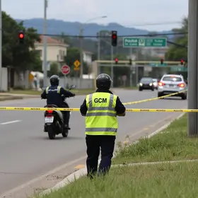 GCM atira em motociclista