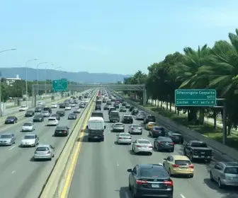 trânsito intenso na Rodovia dos Imigrantes